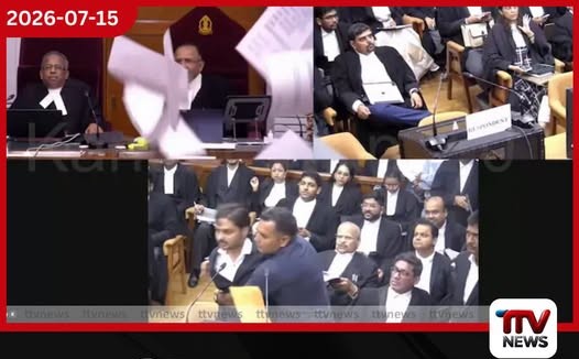 අගවිනිසුරුට අපහාස කර ශ්රේෂ්ඨාධිකරණය තුළ කඩදාසි විසි කළ නීති ශිෂ්යයන් දෙදෙනා දිල්ලි පොලිසියෙන් අත්අඩංගුවට