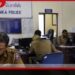 කොත්තුවක් කන්න සල්ලි හොයන්න වික්කෙ සර්