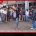 ඩෙංගු ගැන මිනිස්සුන්ට කියන්න තරුණයෝ පාරට බහී…