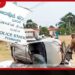 පුනරීන් පොලිසිය ඉදිරිපිටදී  මෝටර් රථයක් පෙරළී  දෙදෙනෙකුට තුවාල