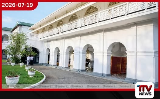 තායිලන්ත මහා සංඝ නායක හිමිවරුන් අරලියගහ මන්දිරයේදී අග්රාමාත්ය ආචාර්ය හරිනි අමරසූරිය හමුවෙති