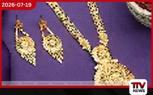 වාණිජ බැංකුවලින් රන් භාණ්ඩ උකස් කර ලබාගත් ණය ප්රමාණය රුපියල් කෝටි 35,145කින් ඉහළ ගොස් ඇති බව වසන්ත අතුකෝරළ ප්රකාශ කරයි
