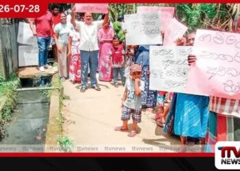ඩෙංගු බෝවෙන්න ඇරලා ගම්පොළ නගර සභාව බලන් ඉන්නවා…