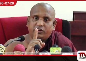 ජෙප්පෝ දැනගනිල්ලා  අපි උඹලට බුදුදහමට  අත තියන්න දෙන්නේ නෑ