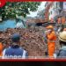 ඉන්දියාවේ  සිව්මහල් ගොඩනැගිල්ලක්  කඩා වැටීමෙන්  8 දෙනෙකු මරුට