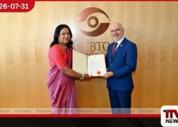 ඔස්ට්රියාවේ ශ්රී ලංකා තානාපතිනි දයානි මෙන්ඩිස් CTBTO විධායක ලේකම් වෙත අක්තපත්ර පිළිගන්වයි