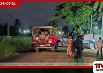 යතුරුපැදිකරුවන් දෙදෙනක්  මරණයට පත් වූ අනතුරෙන් පසු  කන්ටේනරයට ගිනි තැබූ  තිදෙනෙක් අත්අඩංගුවට