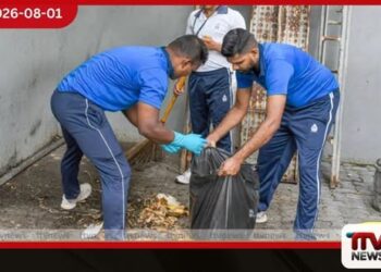 ඩෙංගු මර්‌දනයට නාවික හමුදාවත් සටනට රට පුරා පිරිසිදු පරිසරයක් වෙනුවෙන්…