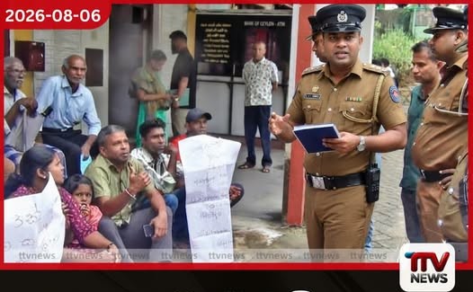 2023 ගංවතුරින් විනාශ වූ නිවාස සඳහා තවමත් විසඳුම් නැතැයි පවසමින් ගල්ඔය වතුකම්කරුවෝ විරෝධතාවක