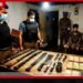 රත්මලානේ මෙහෙයුමකින් ආයුධ සහ අත්බෝම්බයක් සමඟ 6 දෙනෙක් අත්අඩංගුවට