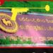 තනි ඇහෙන් බලා වෙඩි තැබීමට ගත්  පේරාදෙණිය විශ්වවිද්‍යාලයේ ආරක්‍ෂක අධ්‍යක්‍ෂට  බොරු වෛද්‍ය වාර්තා දී ඇත්තේ චෝදනාලාභී චන්දිමා පසුගිය අගෝස්තු 05 වන දින පැවැති කෝප් කමිටු රැස්වීමේදී රට ඉදිරියේ හෙලිදරව් වූ පරිදි පේරාදෙණිය විශ්වවිද්‍යාලයේ ආරක්‍ෂක අධ්‍යක්‍ෂවරයා වෙත බොරු වෛද්‍ය සහතික ලබාදී තිබෙන්නේ විශ්වවිද්‍යාල වෛද්‍ය මධ්‍යස්ථානයේ ප‍්‍රධාන වෛද්‍ය නිලධාරී චන්දිමා රත්නායක විසිනි. ශ‍්‍රී ලංකා යුධ හමුදාවෙන් සක‍්‍රීය සේවයට නුසුදුසුවීමේ හේතුව මත වෛද්‍ය මණ්ඩලයක් මගින් විශ‍්‍රාම ගැන්වීමට නියම කරන ලද එච්.එම්.ඒ.එම්. කපිලරත්න නැමැත්තා නැවත රාජ්‍ය සේවයට බදවා ගැනීමට තරම් යහපත් සෞඛ්‍ය තත්ත්වයකින් යුක්ත වන බවට ඇය විසින් සහතික කර තිබෙන බව කෝප් කමිටුව හමුවේ ප‍්‍රකාශ කරන ලද්දේ උපකුලපති මධුජිත් විසින්මය. ඒ අනුව 50%ක පූර්ණ ආබාධිතයෙකු බවට තීරණය කළ කපිලරත්න, චන්දිමා රත්නායක සතුව තිබෙන කිසියම් හාස්කම් බලයකින් නැවත යථා තත්ත්වයට පත්කර තිබෙන බව පෙනී යයි. එය සත්‍ය නම් අදාල පුද්ගලයා නැවත සක‍්‍රීය සේවයට කැදවා ඔහුගේ සේවය ලබාගැනීමට ශ‍්‍රී ලංකා යුධ හමුදාවට හැකියාව ඇත. මන්ද ඔහුට මේ වන විටත් යුධ හමුදාවෙන් පූර්ණ වැටුප් ගෙවමින් තිබෙන බැවිනි. එසේම මෙම අපූරු හාස්කම් කිරීමේ හැකියාව තිබෙන වෛද්‍ය චන්දිමා රත්නායකට ජනාධිපති සම්මානයක් හෝ දේශබන්ධු දේශපුත‍්‍ර වැනි වෙනත් සම්මානයක් ලබාදීමෙන් නොනැවතී ඇයට ජාතික අක්‍ෂි රෝහල වැනි ස්ථානයක් භාරදී මෙම අගනා කර්තව්‍ය ජාතික මට්ටමෙන් වඩාත් පුළුල් ලෙස සිදුකරගෙන යාමට අනුග‍්‍රහ සැලසිය යුතු වන බවද රජයට යෝජනා කර සිටීමට අප කැමතිය. සිය වෛද්‍ය මධ්‍යස්ථානයේ සේවකයන් නිවසේ කටයුතු සදහා යොදාගැනීම, ගිලන් රථය සිය පෞද්ගලික ගමන් බිමන් සදහා භාවිතා කිරීම ආදී විෂමාචාරයන් ගණනාවක් සම්බන්ධයෙන් මෙම තැනැත්තියට එරෙහිව මේ වන විටත් විනය පරීක්‍ෂණයක් පැවැත්වෙමින් ඇත. උපකුලපති මධුජිත්ගේ පූර්ණ අනුග‍්‍රහය මත වැඩ තහනමකට ලක් නොවී විනය පරීක්‍ෂණයකට මුහුණදෙන ඇය තවමත් කිසිදු බියක් නොමැතිව එලිපිටම විශ්වවිද්‍යාල ගිලන් රථය සිය පෞද්ගලික ගමන් බිමන් සදහා භාවිතා කරන බව එය ඇසින් දුටු සේවකයෝ පවසති. ”උපකුලපති පුටුවේ මධුජිත් සිටිනා තුරු තමන්ගේ මයිල් ගහක් හොලවන්නට කිසිවෙකුට බැරි බව” කියමින් සේවකයන් ඉදිරියේ පුරසාරම් දෙඩවීමටද ඇය කටයුතු කරන බව සෞඛ්‍ය මධ්‍යස්ථාන සේවකයෝ පවසති. මෙම විකාර සහගත පරිපාලනය නිසා තමන්ටද ”තනි ඇහැට ඇඩෙන” තත්ත්වයක් ඇතිවී තිබෙන බව බහුතරයක් විශ්වවිද්‍යාල සේවකයෝ පවසති.