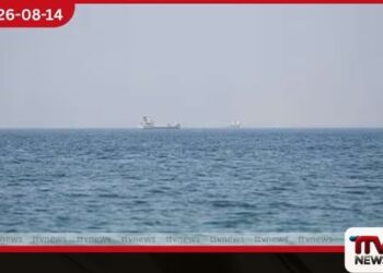 හොර්මුස් සමුද්ර සන්ධියේදී UAE නෞකා දෙකකට ප්රහාරයක්