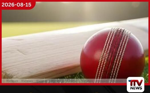 ටී.එන්.පී.එල්. පිටියේ දී පෙම්වතියට මැසෙජ් යැවූ ක්රිකට් ක්රීඩකයෙකුට වැඩ වරදී!