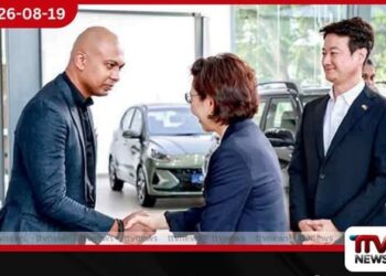 කොළඹ Hyundai ප්‍රධාන ප්‍රදර්ශනාගාරයට කොරියානු තානාපතිනිය පැමිණෙයි