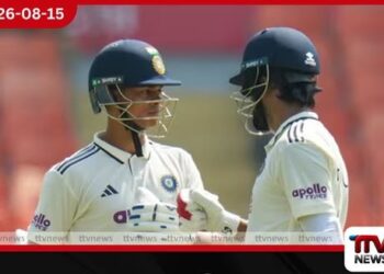 ගාල්ල ටෙස්ට් තරගයේ පළමු දිනයේ දිවා විවේකය වන විට ඉන්දියාව කඩුල්ලක් දැවී ලකුණු 101ක් ලබා ප්රබල තත්ත්වයක!