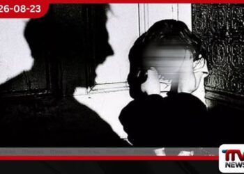 මව සමඟ බහින්බස්වී නිවසින් ගිය 14 හැවිරිදි දැරිය මියගොස් සිටියදී හමුවෙලා!