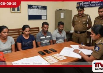 කාන්තාවන් දෙන්නා පිරිමි දෙන්නෙක් එක්ක පදියතලාවේදී කොටු කපලා…