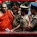 ඥානසාර හිමිගේ ආරක්ෂකයා වෙඩි තබාගෙන මරුට!