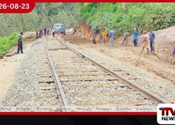 සුළි කුණාටුවෙන් හානිවූ උඩරට දුම්රිය මාර්ග ප්‍රතිසංස්කරණයට වැස්සෙන් බාධා