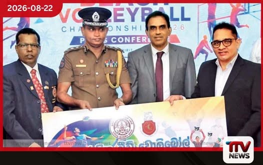 සිසුන් එළියේ සිටිද්දී තම ඥාතියෙකුට හොස්ටල් එකේ නවාතැන් දීලා