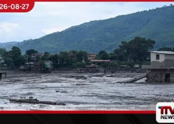 නේපාල ගංවතුරෙන් 162ක් මරුට!