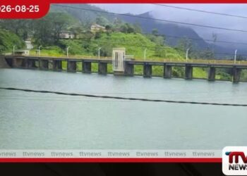 කාසල්රි සහ මාවුස්සාකැලේ ජලාශවල  ජල මට්ටම  පිටාර මට්ටමට