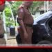 වෙන්නප්පුවේ සුඛෝභෝගී කාර් එකෙන් මත්පැන් බෙදූ චලාගේ ගෝලයෝ දෙන්නෙක් ලක්ෂ 10ක ස්ප්රීතු සමඟ මාට්ටු!