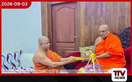 කොබවක ධම්මින්ද නාහිමියන් ධම්මාලංකාර මහනාහිමියන් බැහැදැක සුවදුක් විමසයි!