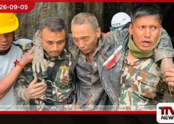 නේපාලයේ ආපදාවෙන් දින 10ක් උමගක සිරවී සිටි චීන ජාතිකයා බේරාගැනේ