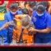 තලෙයිමන්නාරම මුහුදේ වැලිපරයක අතරමංව සිටි, කාන්තාවන් සහ දරුවන් ඇතුළු පිරිසක් නාවික හමුදාව බේරා ගනියි!
