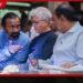 මොරොන්තුඩුවේදී ගමන් ගත් වෑන් රථයක් හදිසියේ ගිනිගෙන විනාශවෙයි…
