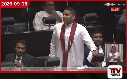 රිමාන්ඩ් භාරයේ සිට පාර්ලිමේන්තුවට ආ නාමල් රාජපක්ෂ රජයේ ජීවන වියදම් ප්රතිපත්තිය විවේචනය කරයි