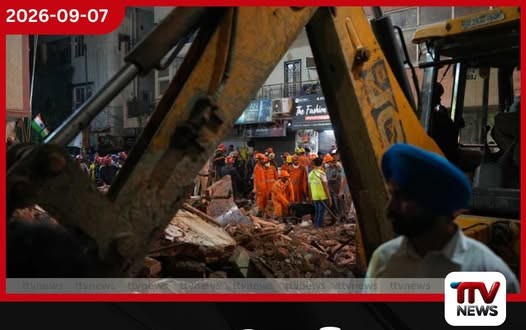 ඉන්දියාවේ මහල් හයක නේවාසිකාගාරයක් කඩා වැටීමෙන් සිසුන් 50ක් සුන්බුන් අතර සිරවෙති