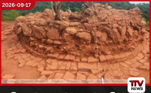 අම්පාර මාණික්කමඩු රාජමහා විහාරයෙන් නගෙනහිර පළාතේ ප්රථම ද්විත්ව චෛත්ය සංකීර්ණයේ නටබුන් මතුවෙයි