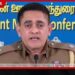 මහ වැසි මැද රිය පදවද්දී, ප්රධාන ලාම්පු දල්වා වයිපර්, ටයර් සහ තිරිංග ගැනත් අවධානය යොමු කරමින් සංයමයෙන් රිය පදවන්නැයි පොලිසියෙන් විශේෂ උපදෙස්
