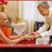 නව අමෙරිකානු තානාපති එරික් මේයර් මල්වතු සහ අස්ගිරි මහ නාහිමිවරුන් බැහැදකියි