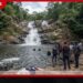 කිතුල්ගල මන්නකැටි ඇල්ලේ දිය නෑමට ගිය තරුණයෙක් දියේ ගිලී මරුට