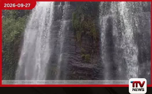 ධාරානිපාත වැස්සෙන් නකල්ස් දියඇලි සක්රීය වෙයි