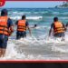 කිරින්ද වෙරළේ දිය නාමින් සිටි 16 හැවිරිදි දරුවෙකු අනූ නවයෙන් දිවි බේරාගනී!