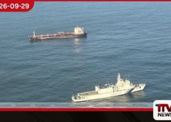 පැරාදීප් වෙරළ ආසන්නයේදී අනතුරට ලක්වූ MT Seagull 9 නෞකාව ඉන්දීය වෙරළාරක්ෂකයින් බේරාගනී