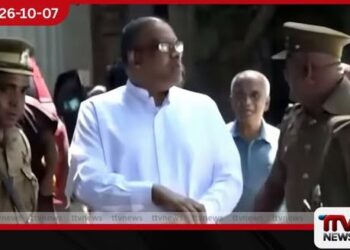 ඥානසාර හිමිගේ සිවුර ඉවත් කිරීමට එරෙහිව කොළඹදී විරෝධතාවක්!