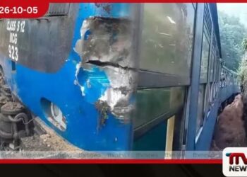 කඩිගමුවේ පීලි පැනීමට ලක්වූ දුම්රිය පීලිගත කිරීම ඇරඹෙයි