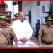 වසර තුනකට වැඩි සිරදඬුවම් ලබන ඕනෑම අයෙක් බන්ධනාගාර නිල ඇඳුම ඇඳිය යුතුයි