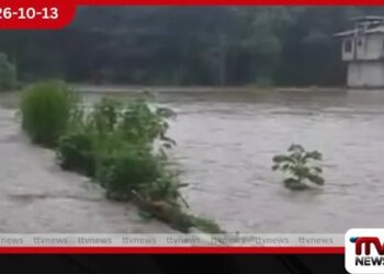 නිල්වලා ගඟ පිටාර මට්ටමට ළඟාවීමෙන් අකුරැස්ස සහ කඹුරුපිටියේ මාර්ග රැසක් ජලයෙන් යටවෙයි