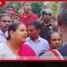 ගින්නෙන් විනාශ වූ නිවාස බලන්න ගිය කොළඹ පුරපතිට පීඩාවට පත් ජනතාවගෙන් විරෝධය