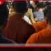 විහාරමහාදේවි උද්‍යානයේ  සත්‍යග්‍රහ භූමිය අසලදී  සැකකටයුතු ලෙස හැසිරුණු අයෙක්  අත්අඩංගුවට
