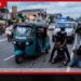 ත්රිරෝදරථ හොරකම් කරන්න ගියපු හොරු දෙන්නා වත්තලදි පොලිස් දැලේ