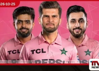 පියයුරු පිළිකා පිළිබඳ  දැනුවත් කිරීමේ පණිවිඩය සමඟ  පාකිස්තාන–එංගලන්ත ක්‍රිකට් තරගය  රෝස පැහැයෙන්