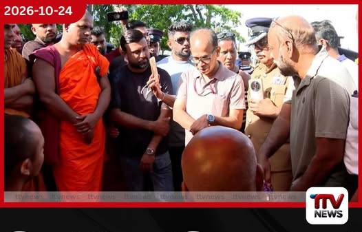 විහාරමහාදේවි උද්යානයේ බෞද්ධ කොඩි ගැලවීමෙන් සත්යග්රහ භූමියේ උණුසුම් තත්ත්වයක්