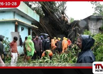 ඔර්නබ් සුළි කුණාටුව ඉන්දියාවේ ජීවිත පහක් අරගෙනම ගිහින්!